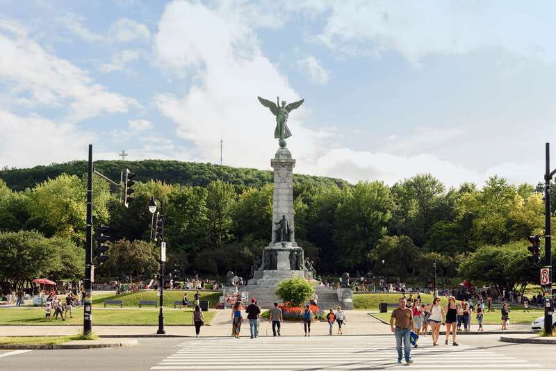Montreal: Guided Bike Tour of City, Old Port & Plateau - The complimentary drink and a useful finish