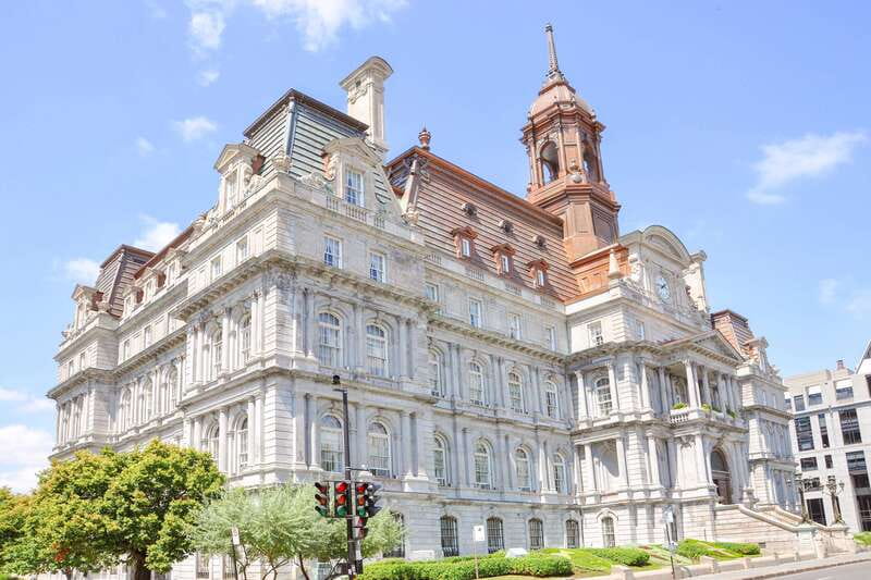 Montreal: Guided Bus Tour - Old Montreal, Place Jacques Cartier, and the Old Port