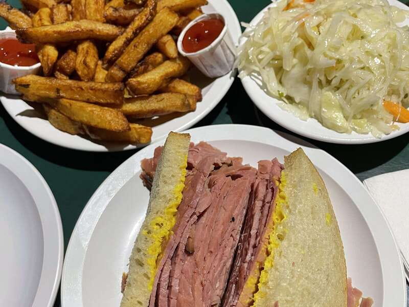 Montréal: Mile End Foodie Tour with Tasting - Who will enjoy this tour most?