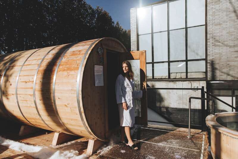 Montreal: Nordic Spa Thermal Experience - Pools, waterfalls, and saunas worth seeking out