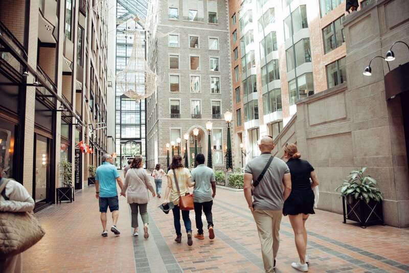 Montreal: Old Montreal Food and Drink Guided Walking Tour - Poutine with a smoked-meat twist