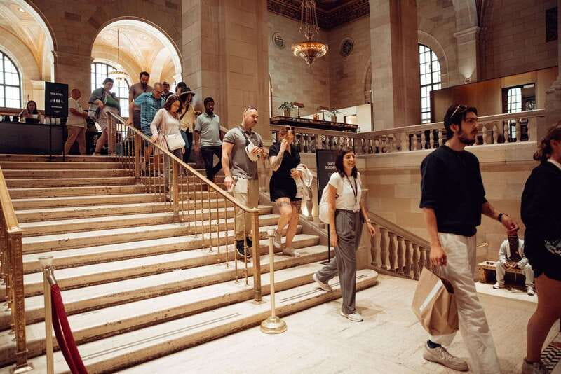 Montreal: Old Montreal Food and Drink Guided Walking Tour - Group size, walking, and weather