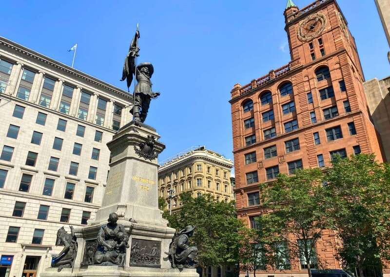 Montréal: The Original Old Montréal Walking Tour - Reading the cobbled streets and old façades