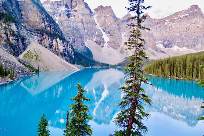 Moraine Lake, Lake Louise Johnston Canyon Banff National Park - Moraine Lake from June through October