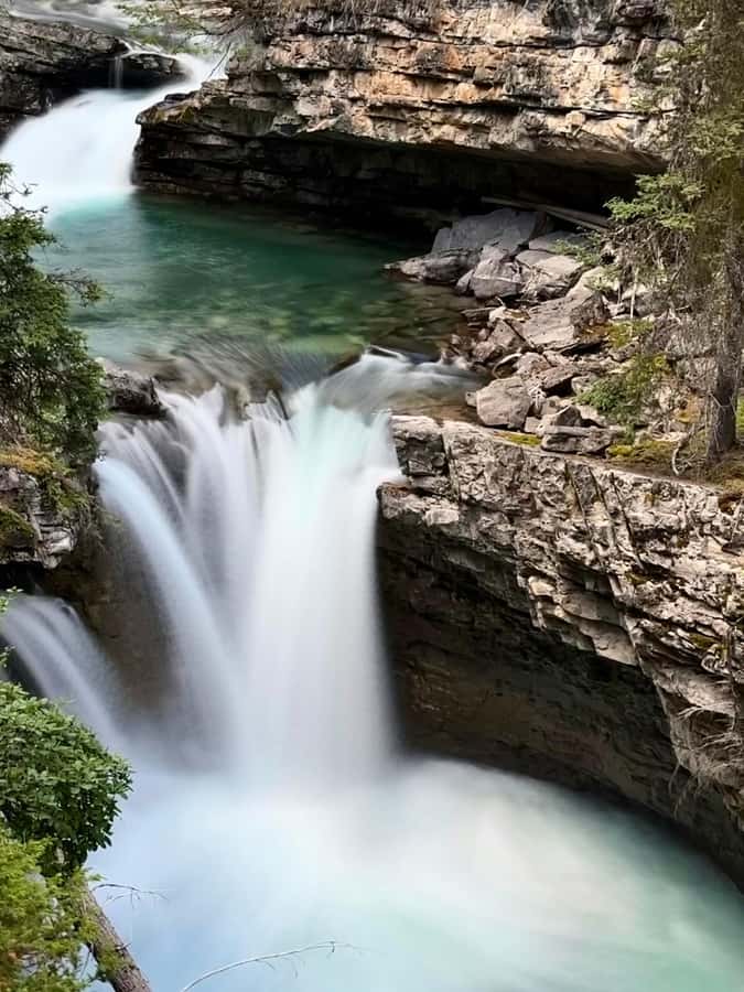 Moraine Lake Louise Emerald Johnston Canyon Banff Yoho Tour - Transport, timing, and comfort