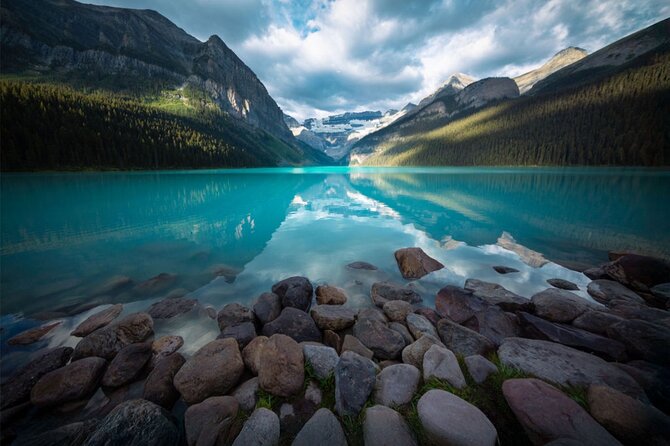 Morning Tour at Moraine Lake(2hrs) & Lake Louise(2hrs) - Why this Banff lake tour works well