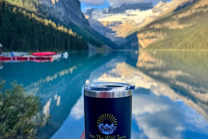 Morning Tour at Moraine Lake(2hrs) & Lake Louise(2hrs) - An early pickup from Canmore or Banff