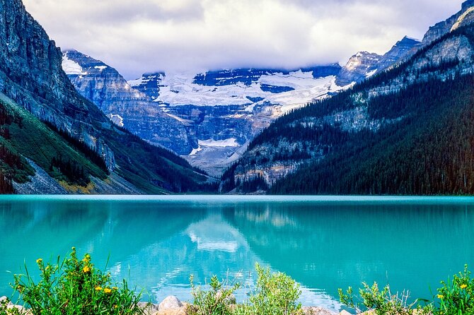 Morning Tour at Moraine Lake(2hrs) & Lake Louise(2hrs) - Food, drinks, gear, and the real price