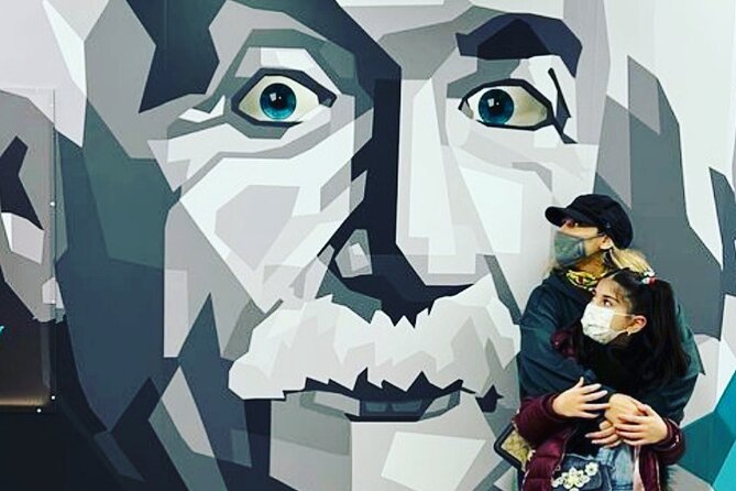 Museum of Illusions Montreal - 70+ Illusions to Explore - Entering at 44 Rue Saint-Antoine O