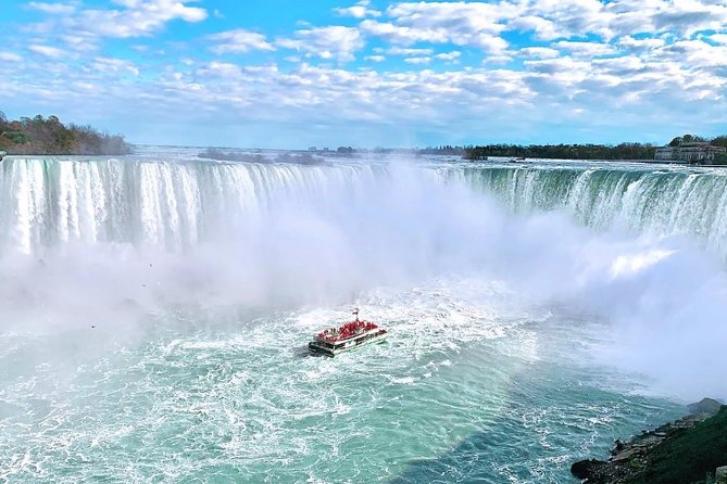 Niagara Falls Canada 3-Hour Tour w/Boat & Behind the Falls - Pickup, transport, and the real group size