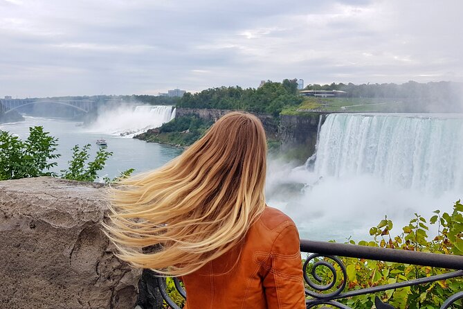 Niagara Falls Canada Day Tour From Toronto + Boat Cruise Option - Maple syrup, chocolate, and a taste of Ontario