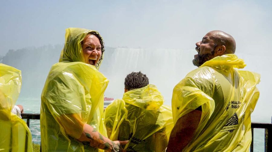 Niagara Falls Canada: Highlights Tour With Boat Cruise - Niagara Takes Flight from November through May