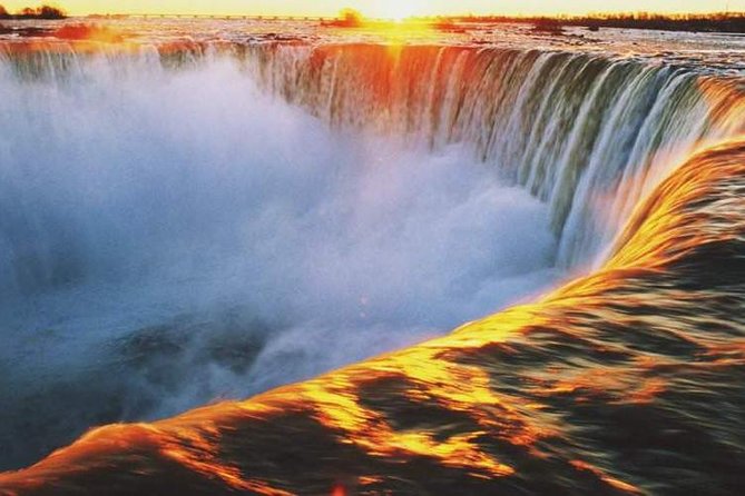 Niagara Falls Canadian Luxury Tour: Boat, Journey, Skylon & Lunch - Niagara City Cruises: the wettest hour of the day