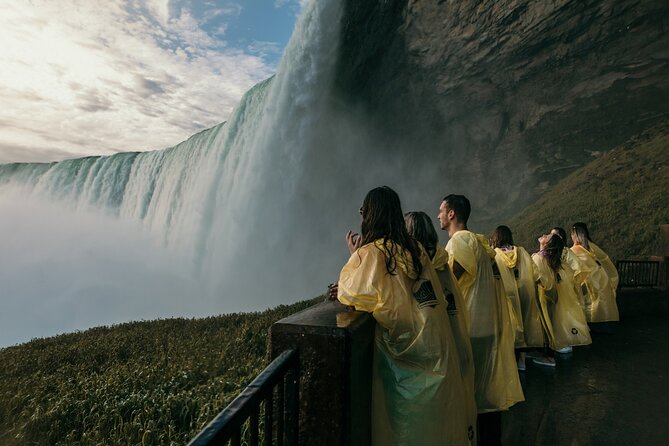 Niagara Falls Day Tour from Toronto (9 Hours) - Maple Leaf Place and Canada’s sweetest stop