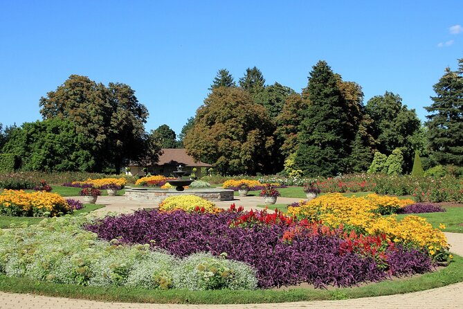 Niagara Falls Day Tour from Toronto (9 Hours) - One unhurried hour in Niagara-on-the-Lake