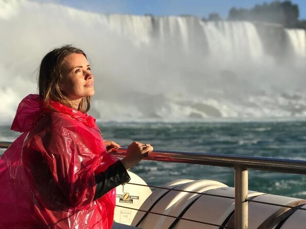 Niagara Falls Eco Walking Tour with Boat Cruise - Walking the Niagara Parkway for the first views