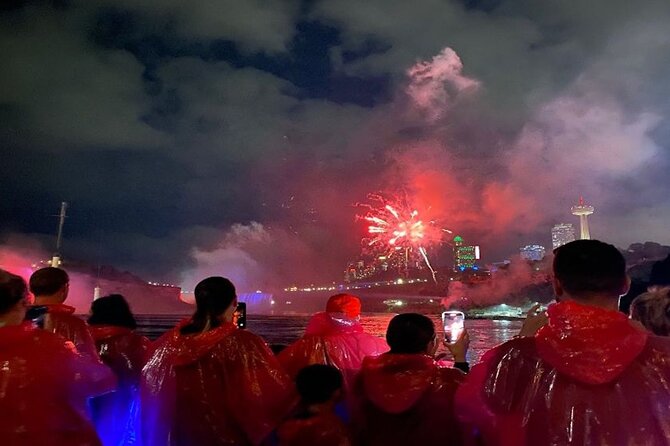 Niagara Falls Premium Night Tour: Fireworks Boat Cruise & Dinner - Why the small group makes a difference