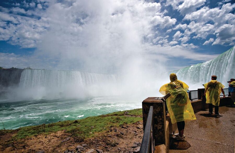 Niagara Falls Scenic Day Tour from Toronto Airport Pickup - A comfortable ride with a guide who keeps the day moving