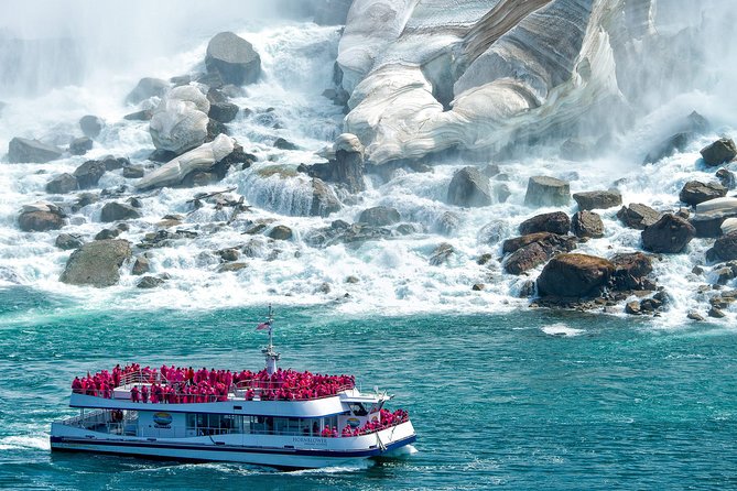 Niagara Falls Sightseeing Day Tour from Toronto with Boat Cruise - The guides make or break the long day