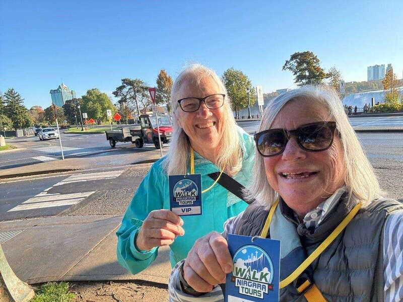 Niagara Falls Tour: Boat Ride, Journey Behind Falls and more - What the guides add to the morning