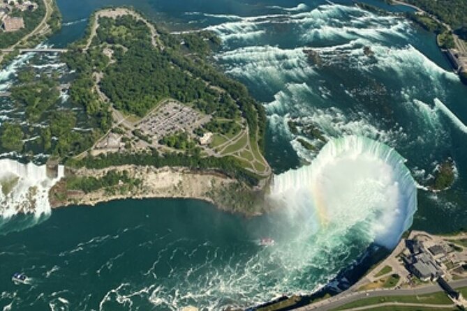 Niagara Falls Tour from Toronto with Winery & Niagara on The Lake - What the $90.12 price really covers