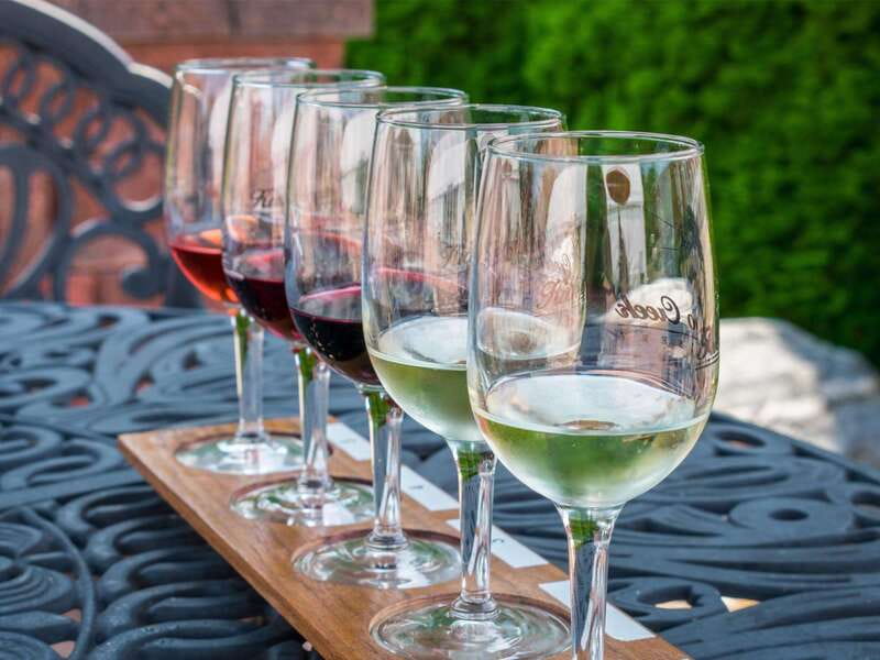 Niagara Falls: Winter Niagara Wine Tour with Transportation - Why this six-hour outing works well in winter