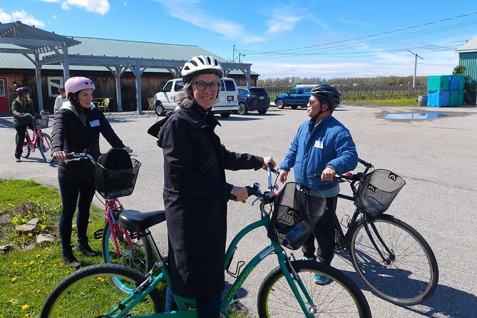 Niagara-on-the-Lake Cycle and Wine-Tasting Tour with Optional Lunch - Guides Make the Difference