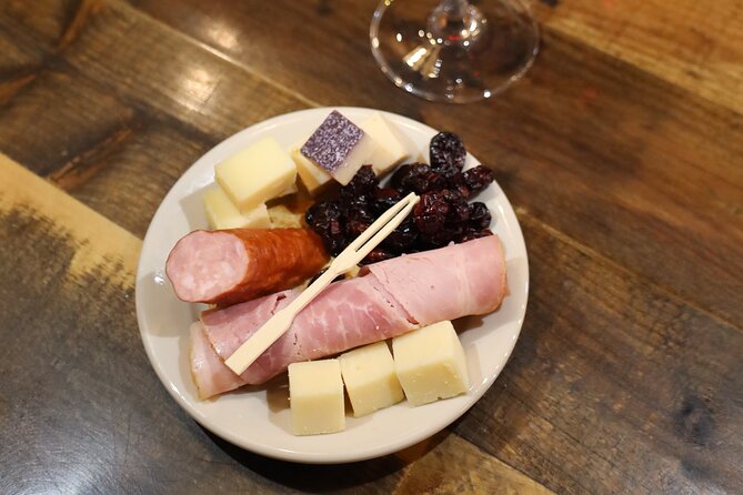 Niagara-on-the-Lake Small Group Wine Tasting Tour - The Second Stop: A Natural Pause in the Middle