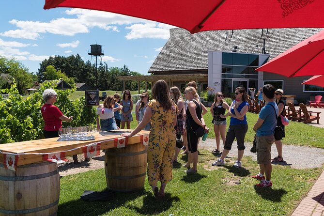 Niagara-on-the-Lake Small Group Wine Tasting Tour - The First Tasting: Start with Ontario in the Glass