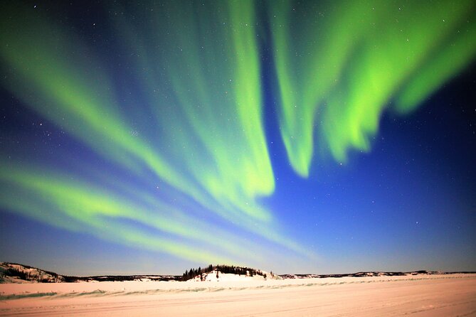 Northern Lights Tour Yellowknife - Stop one: leaving town for darker skies