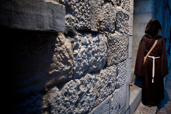 Old Montreal Ghost Walking Tour - The guides make or break the evening