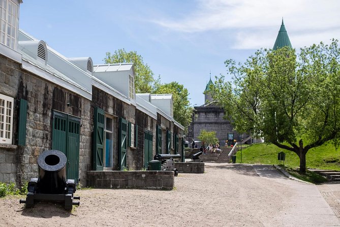 Old Quebec City Food Tour with 10+ Autentic Local Tastings - Comptoir Boréal offers smaller sweet tastes