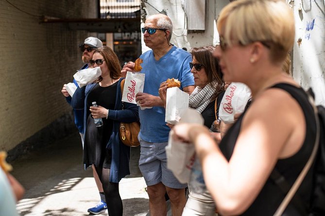 Old Quebec City Food Tour with 10+ Autentic Local Tastings - Food and history work best together