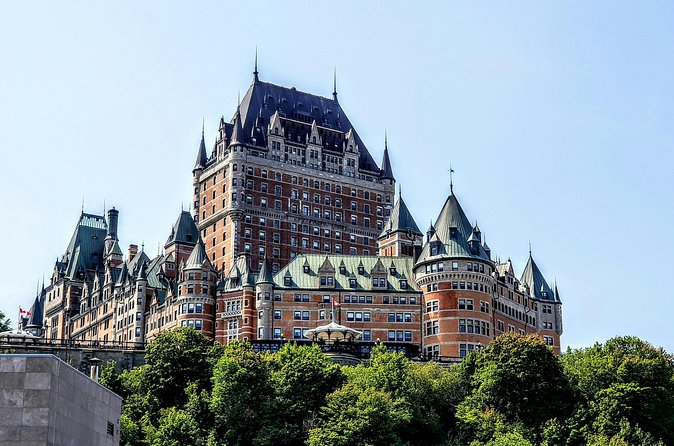 Old Quebec Walking Tour with a Certified Local Guide - Old houses and layered architecture at Aux Anciens Canadiens
