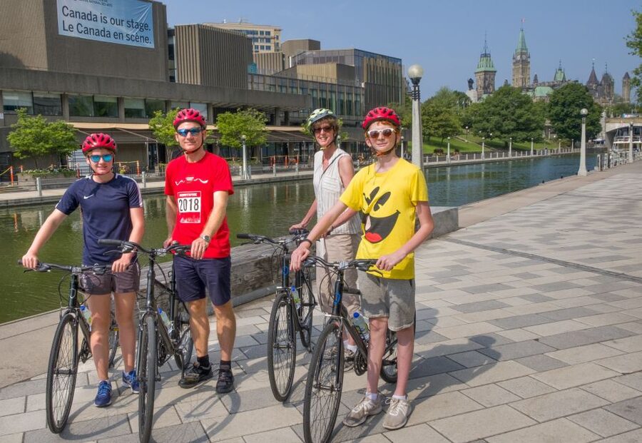Ottawa: 2 or 3.5-Hour Guided Bike Tour with a Local Guide - Who should choose each tour?