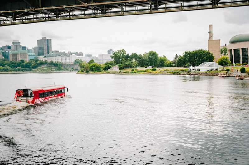 Ottawa: Bilingual Guided City Tour by Amphibious Bus - The 20-minute Ottawa River cruise