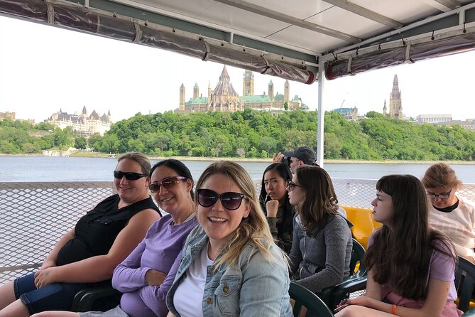 Ottawa Boat Cruise - Paul's Boat Line - Samuel de Champlain’s statue and the Museum of History