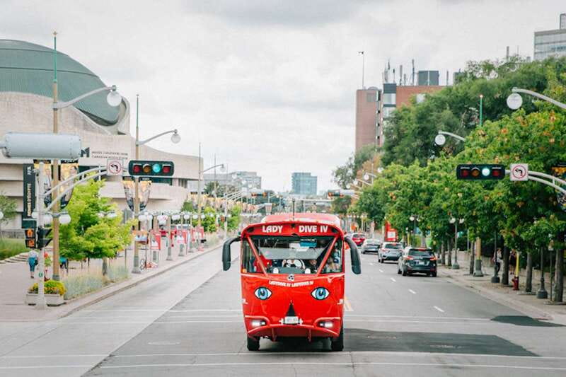 Ottawa: Hop-On Hop-Off Guided City Tour Pass - Parks, the Mint, and stops beyond the core
