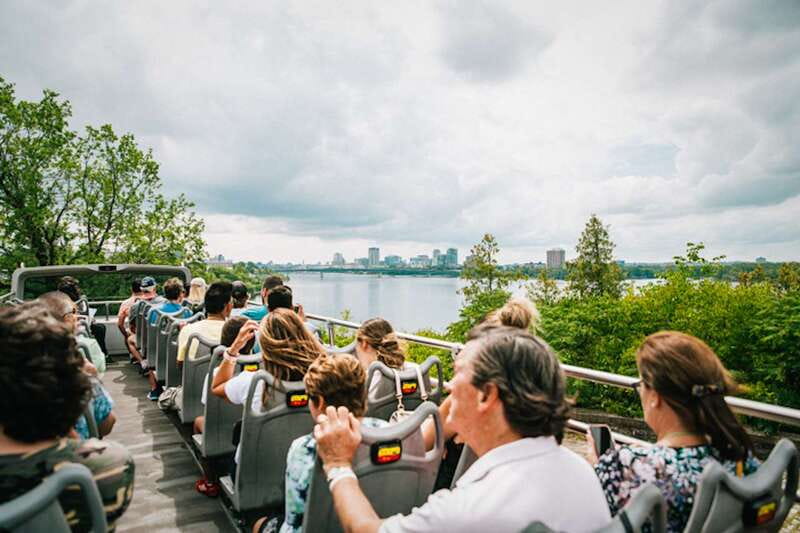 Ottawa: Hop-On Hop-Off Guided City Tour Pass - Starting at Sparks Street