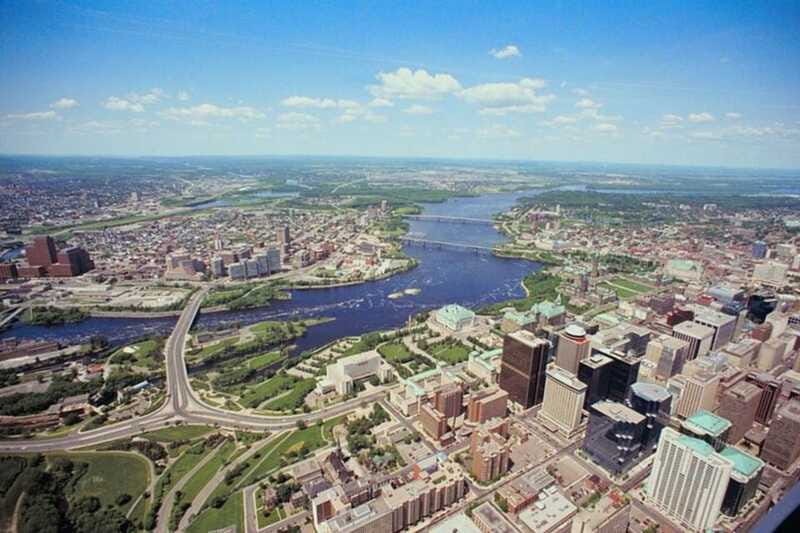 Ottawa: Private Custom Tour with a Local Guide - The guides and the quality of the explanation