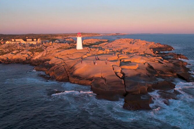 Peggy's Cove and Lunenburg Tour (small group) - What the small-group format is worth