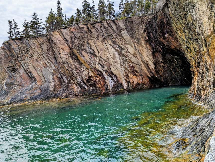 Peggy’s Cove, Lunenburg & 2 Hidden Gems – Full Day Tour - BernArt Maze, a creative change of pace