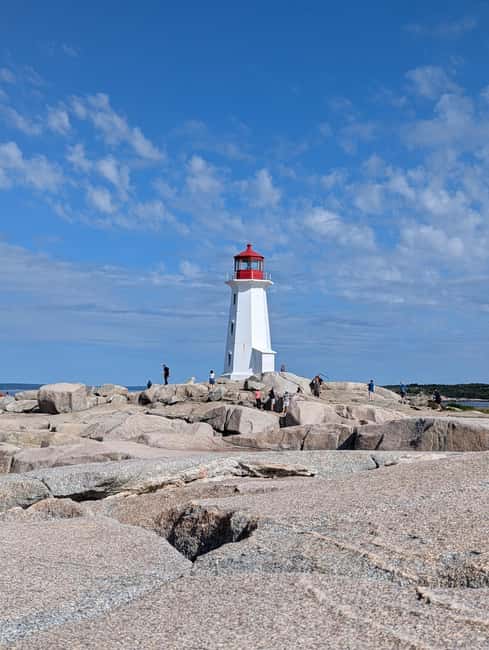 Peggy’s Cove, Lunenburg & 2 Hidden Gems – Full Day Tour - Peggy’s Cove before the crowds