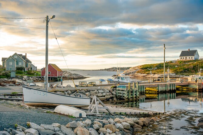 Peggy's Cove, Lunenburg and Titanic Cemetery Full Day Tour - Who Will Enjoy This Best?