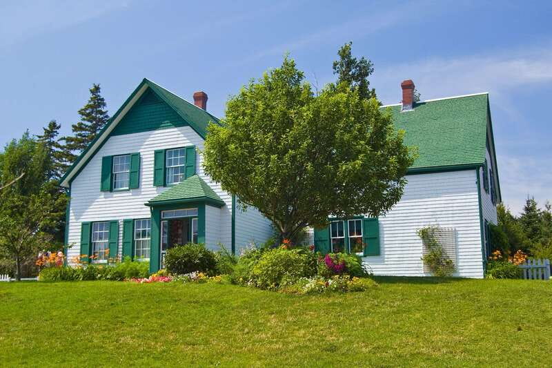 Prince Edward Island: Guided Tour with Anne of Green Gables - Cavendish Cliffs and PEI’s red coast