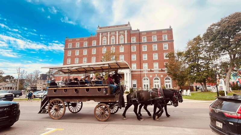 Prince Edward Island: Horse-Drawn Carriage Tour - Province House and the historic downtown