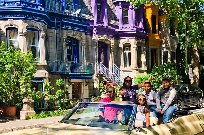 PRIVATE 2-Hour tour of Montréal in Convertible Cadillac + Murals - Notre-Dame Basilica and Place Jacques-Cartier