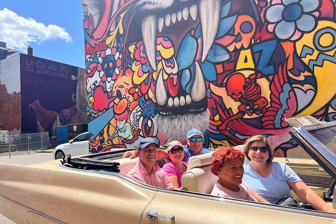 PRIVATE 3-hour COMPLETE tour of Montréal in convertible Cadillac - Who gets the best value for $524.97?