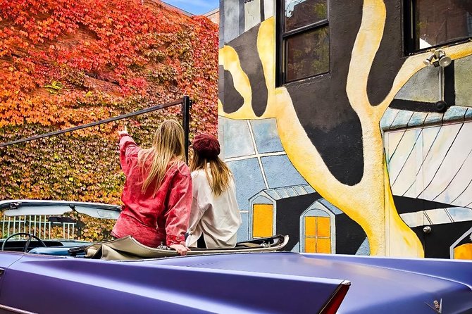 PRIVATE 3-hour COMPLETE tour of Montréal in convertible Cadillac - Comfort, mobility, and weather notes