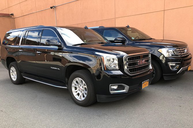Private Arrival Transfer from Montreal Airport YUL - The 45-minute ride into Montreal